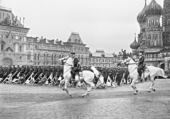 Парад Победы 1945 года на Красной площади в Москве