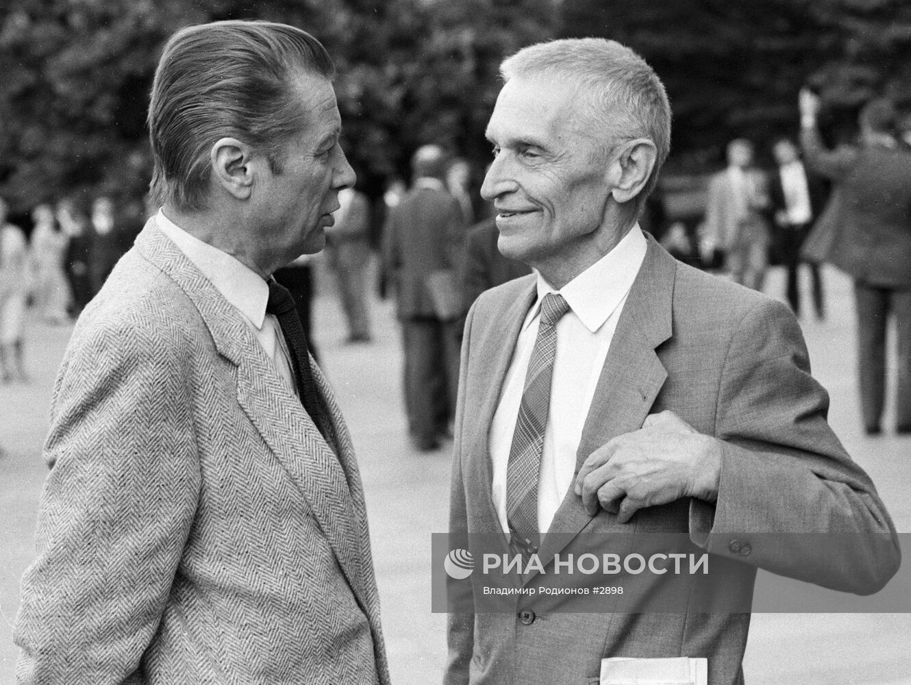 Народные депутаты СССР А.Эшпай и Н.Амосов