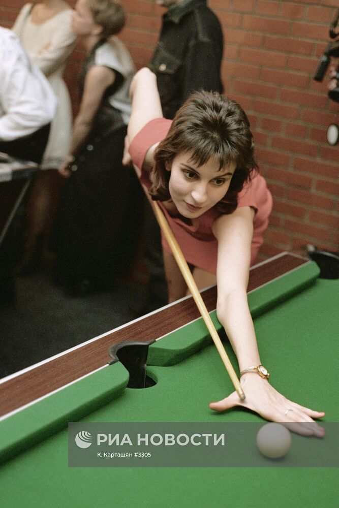 Дарья Асламова на бильярдном турнире