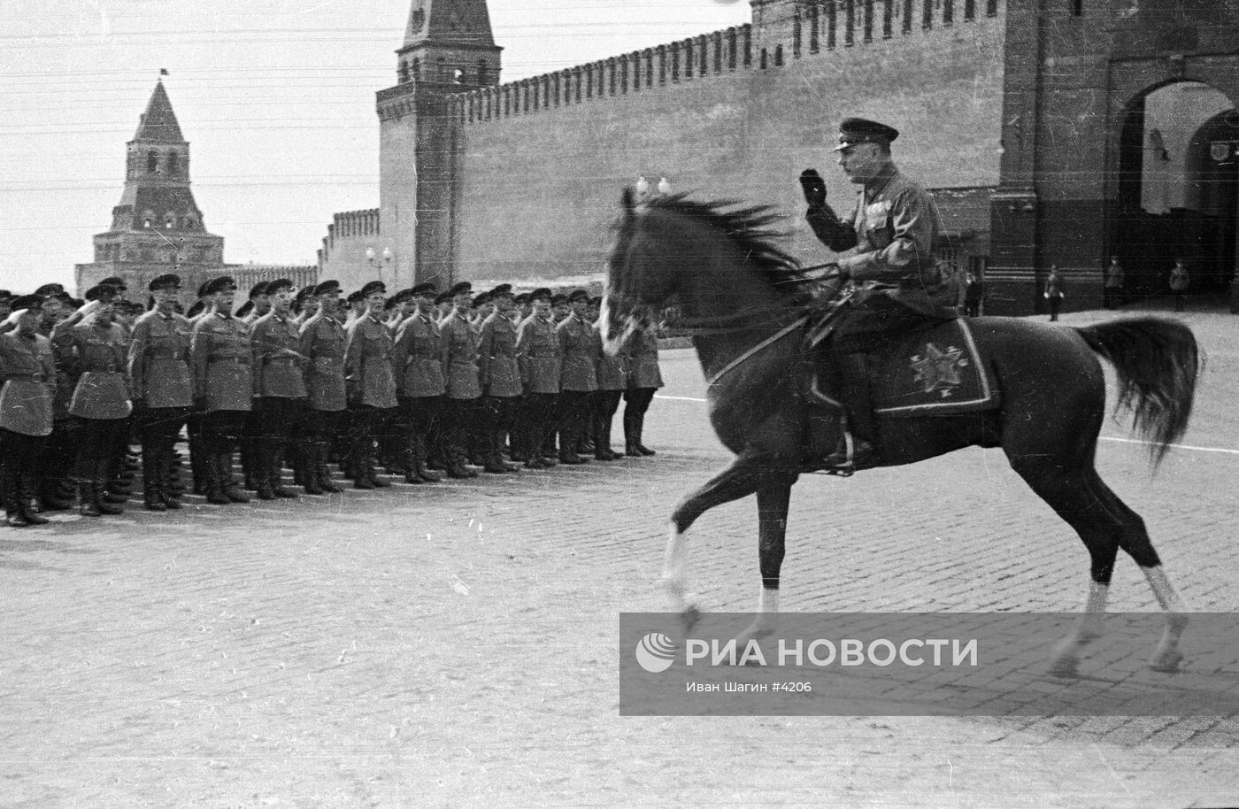 Ворошилов 1917. Ворошилов 1941.