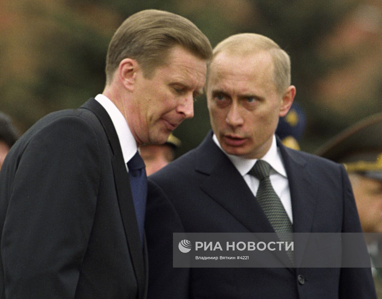 ПУТИН ИВАНОВ ТРИБУНА ПАРАД