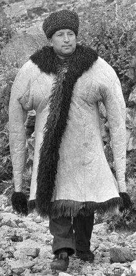 РАСУЛ ГАМЗАТОВ ПОЭТ