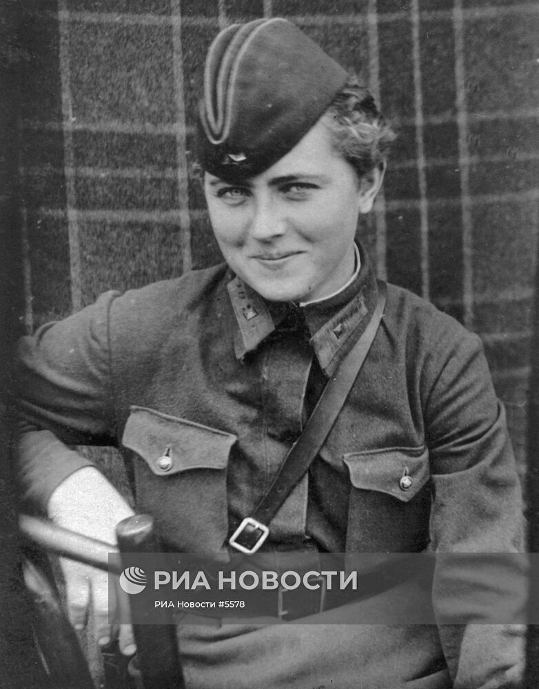 ВОЕННАЯ ЛЁТЧИЦА