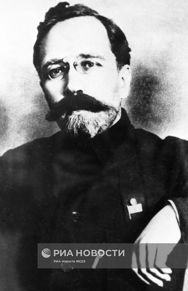 Лев Каменев