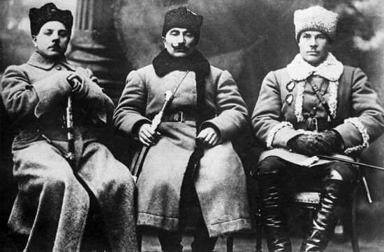 ТИМОШЕНКО БУДЁННЫЙ ВОРОШИЛОВ