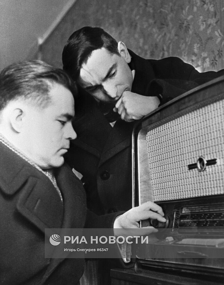 НИКОЛАЕВ БЫКОВСКИЙ СПУТНИК СООБЩЕНИЕ