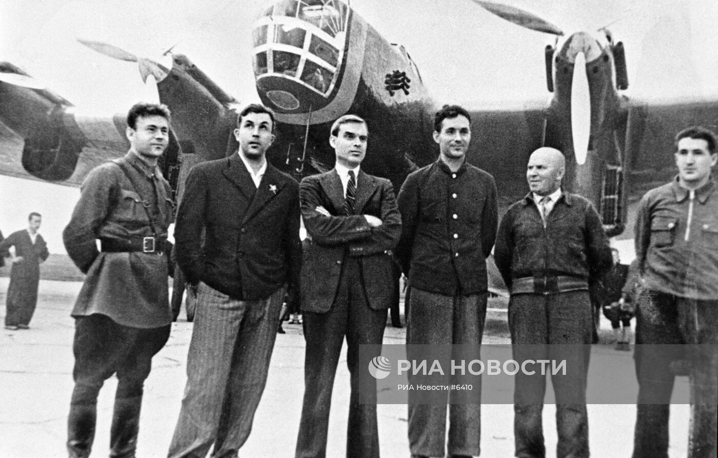 С. А. ЛЕВАНЕВСКИЙ ЭКИПАЖ