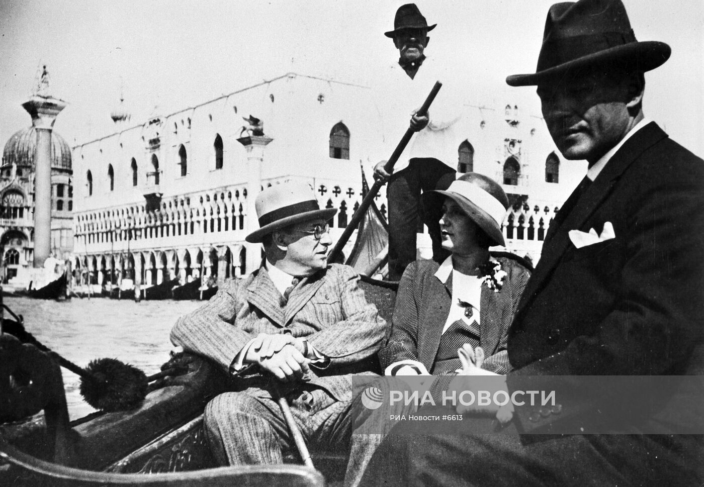 ЛУНАЧАРСКИЙ ЖЕНА