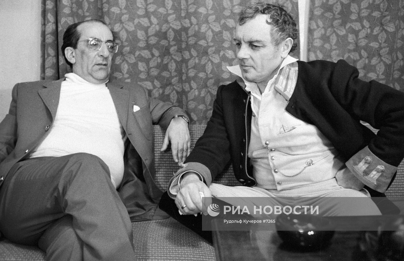ТОВСТОНОГОВ ЛАВРОВ