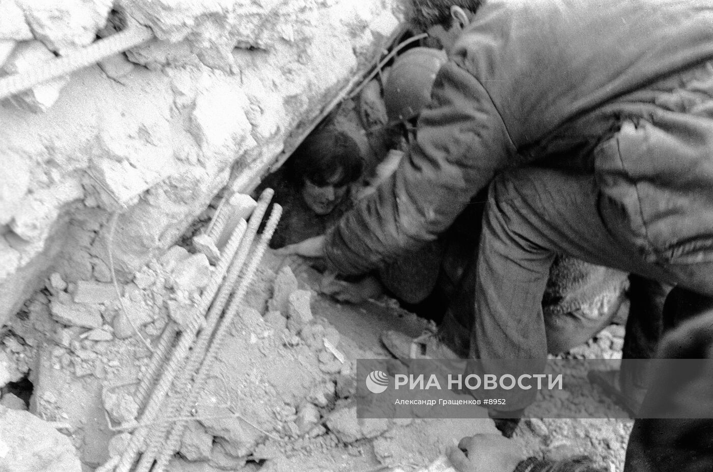 АРМЕНИЯ ЗЕМЛЕТРЯСЕНИЕ ПОСТРАДАВШИЕ