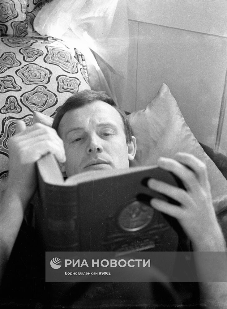 СМОКТУНОВСКИЙ "ГАМЛЕТ" ЧТЕНИЕ