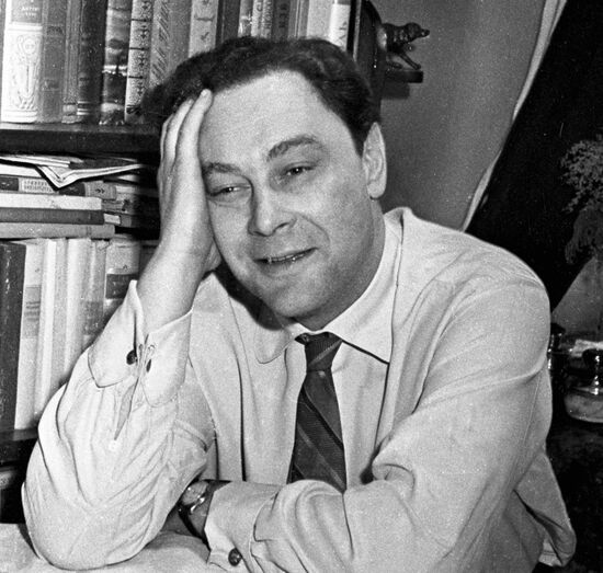 АРТИСТ ТОЛБУЗИН