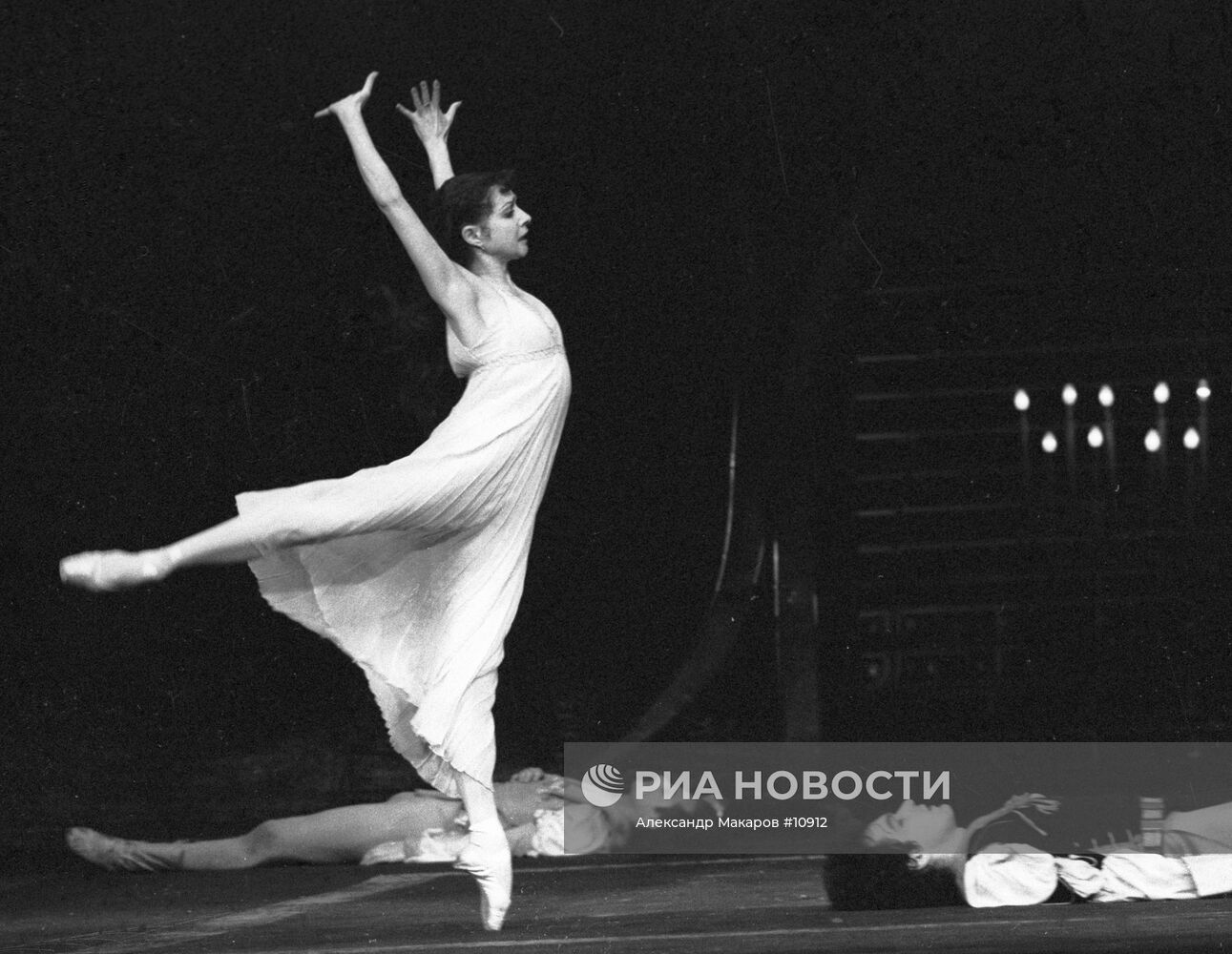 Екатерина Максимова в роли Джульетты в балете "Повесть о Ромео и Джульетте"