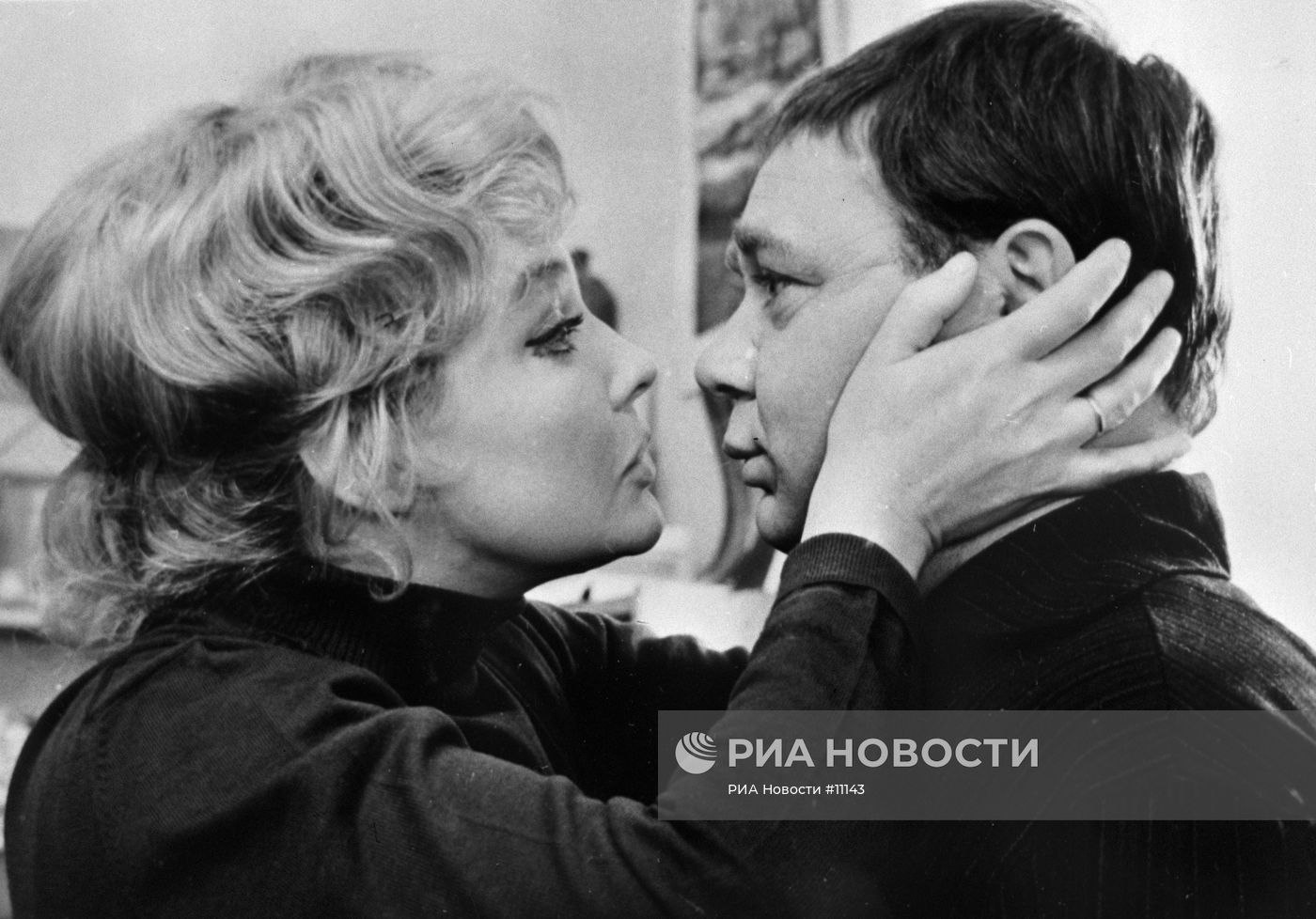Ирина Скобцева и Евгений Леонов в фильме "Зигзаг удачи"