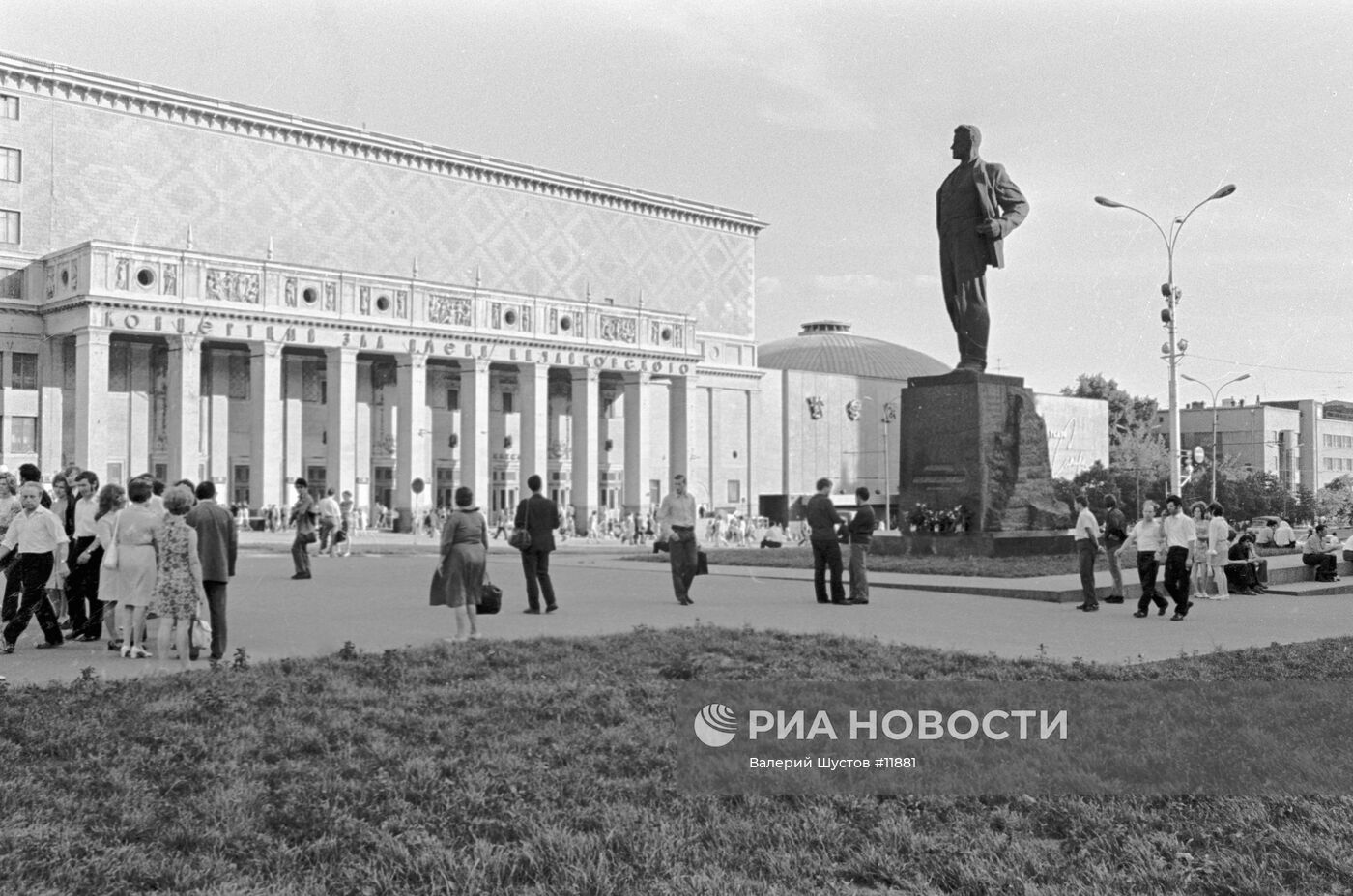 ПЛОЩАДЬ МАЯКОВСКОГО