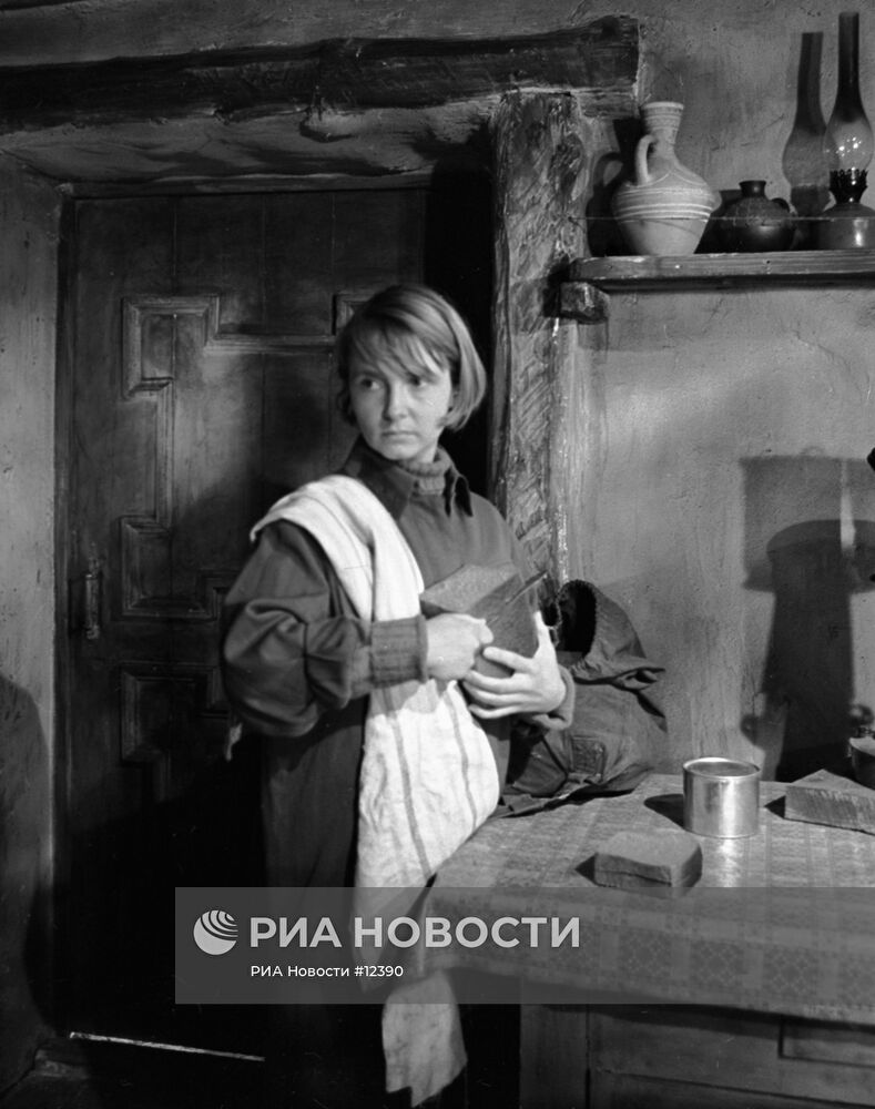 КРЫЛОВА «СОЛДАТАМИ НЕ РОЖДАЮТСЯ»
