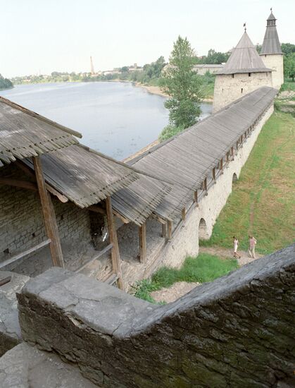 СТЕНЫ БАШНИ КРЕМЛЬ