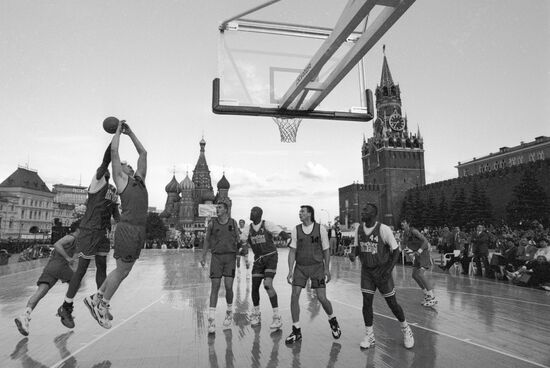 Баскетбольный матч на Красной площади