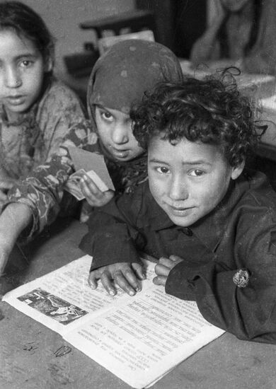 Цыганские дети в школе
