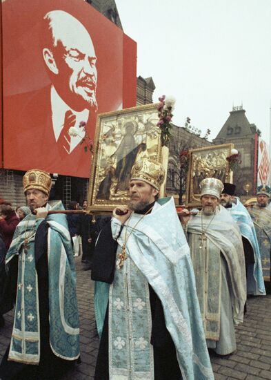 КРЕСТНЫЙ ХОД КАЗАНСКИЙ СОБОР ОСВЯЩЕНИЕ