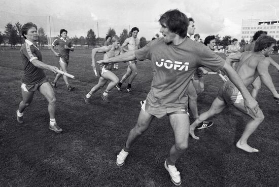 ТРЕНИРОВКА ХОККЕЙ СБОРНАЯ КОМАНДА