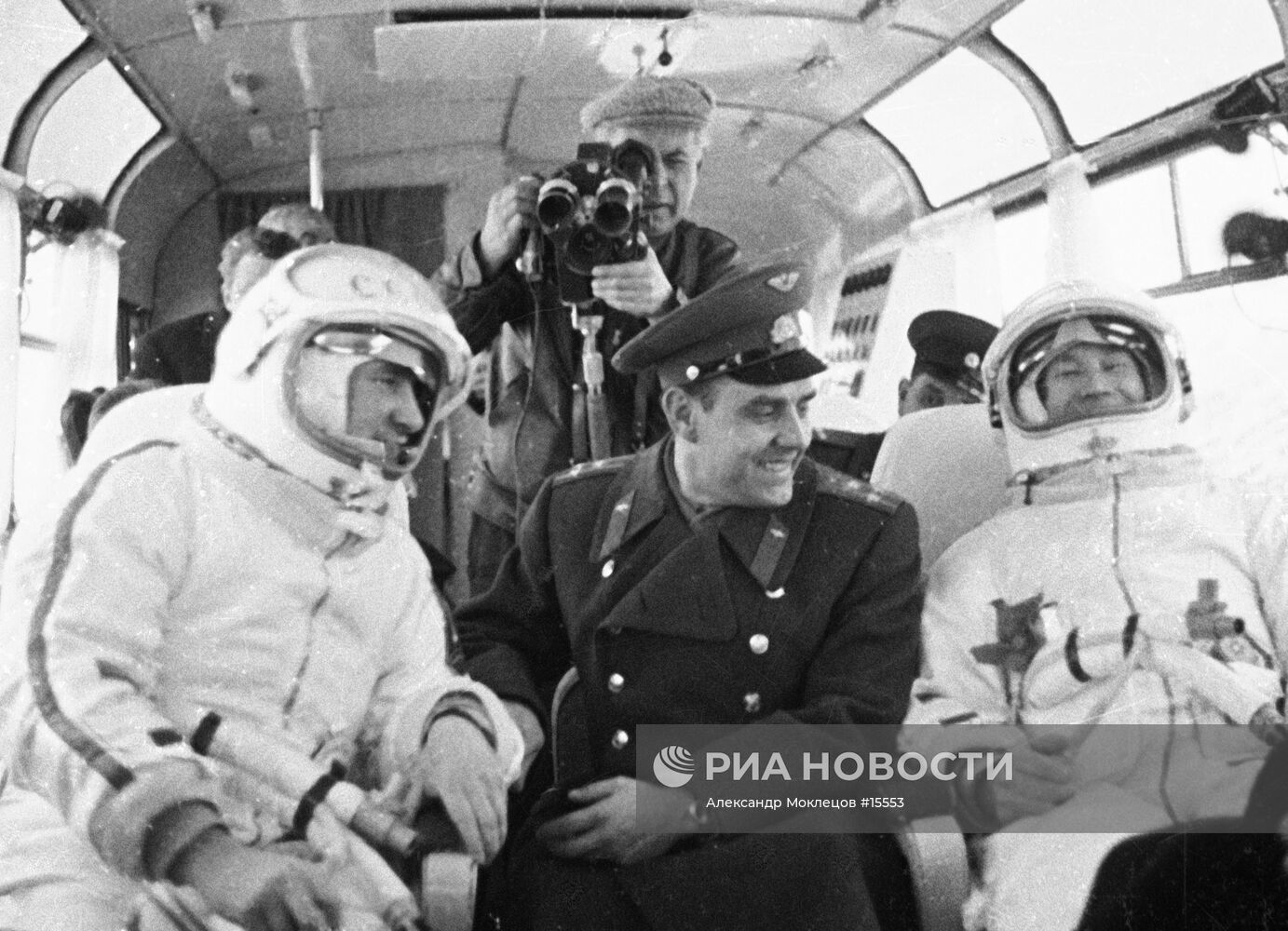БЕЛЯЕВ КОМАРОВ ЛЕОНОВ