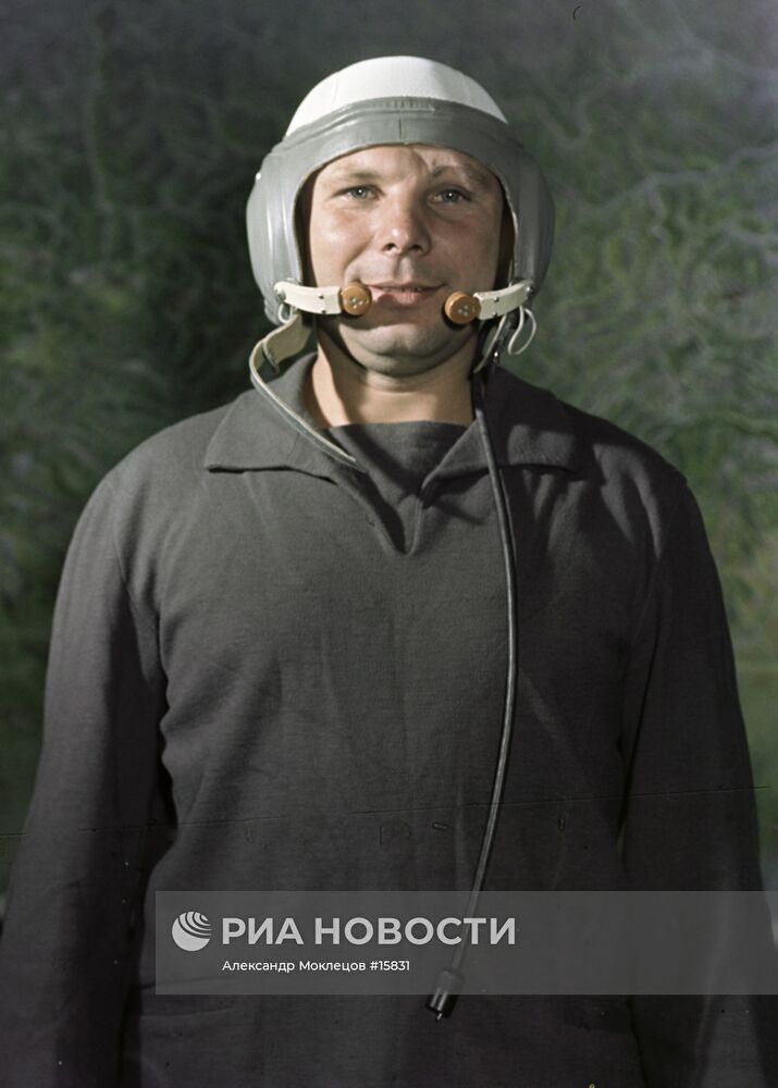 Юрий Гагарин во время подготовки программы "Стыковка"