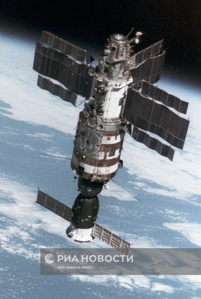Орбитальная станция "Салют-7"