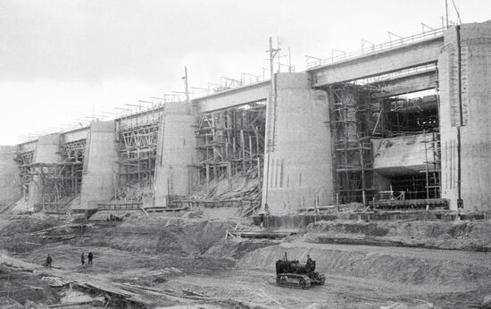 КАНАЛ СТРОИТЕЛЬСТВО МОСКВА - ВОЛГА