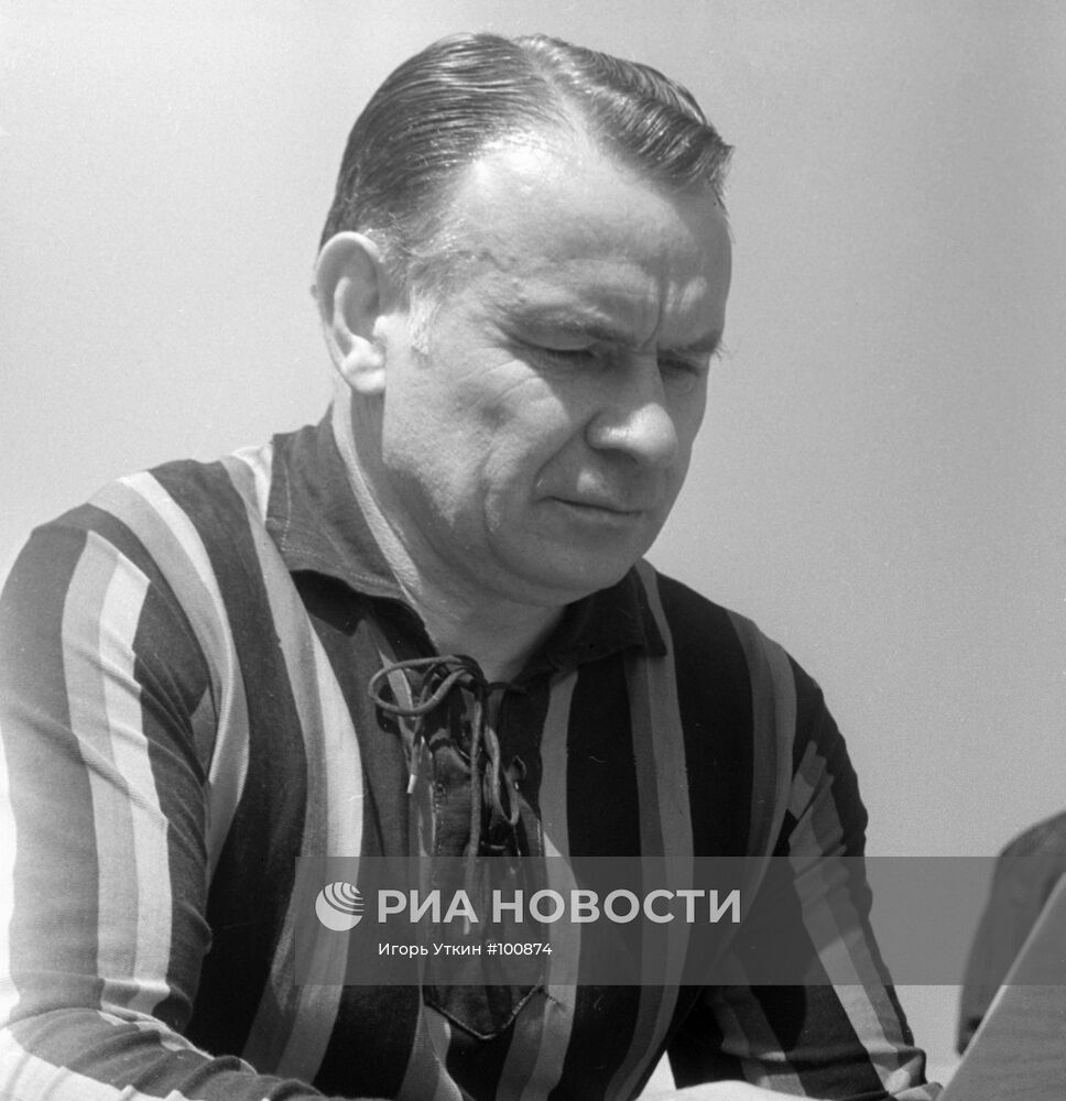 Константин Бесков