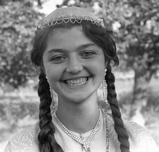 ДЕВУШКА БАКУ