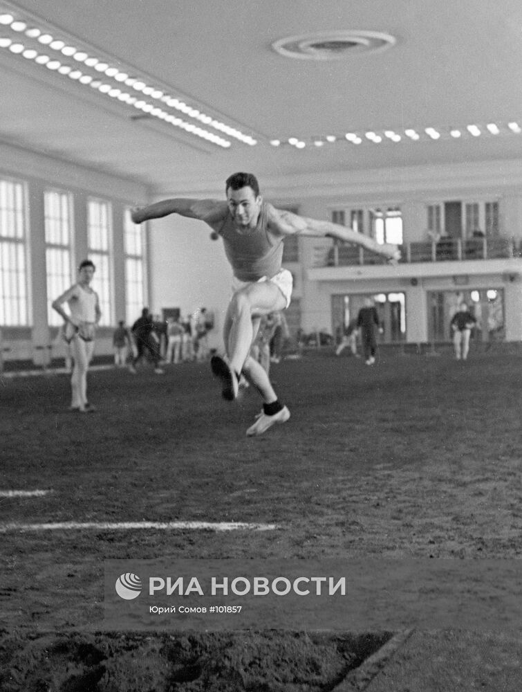 БРУМЕЛЬ ТРЕНИРОВКА ЗАЛ