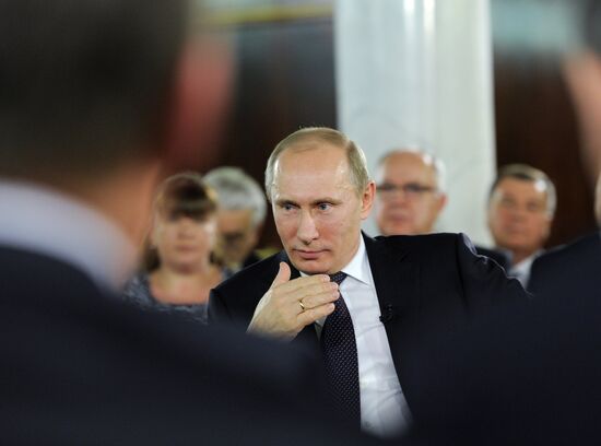 В.Путин встретился с главами общественных приемных ЕР