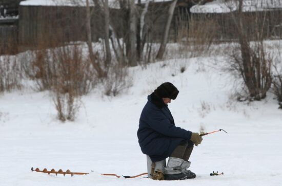 Зимняя рыбалка на Иртыше