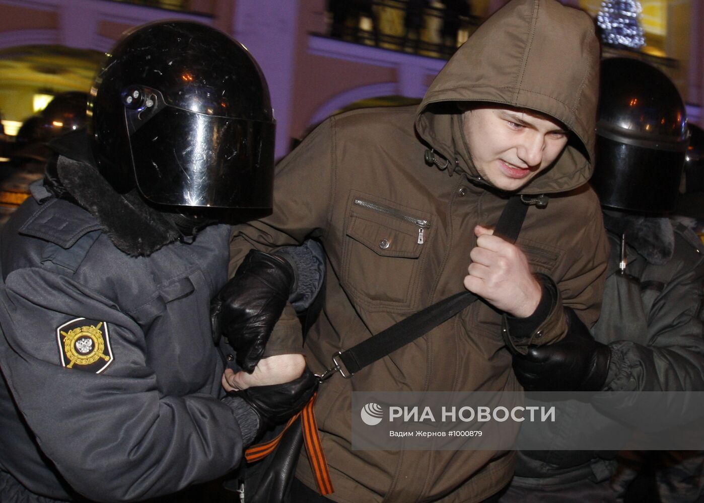 Акция протеста у станции метро "Гостиный Двор" в Петербурге
