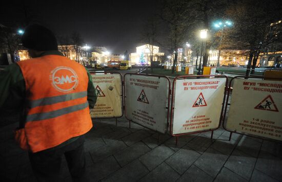 Ремонтные работы на Площади Революции в Москве