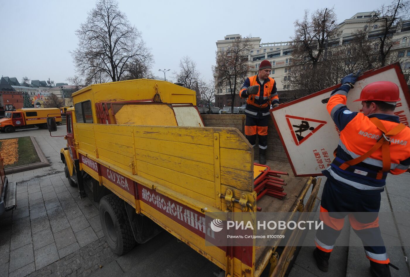 Окончание ремонтных работ на Площади Революции в Москве