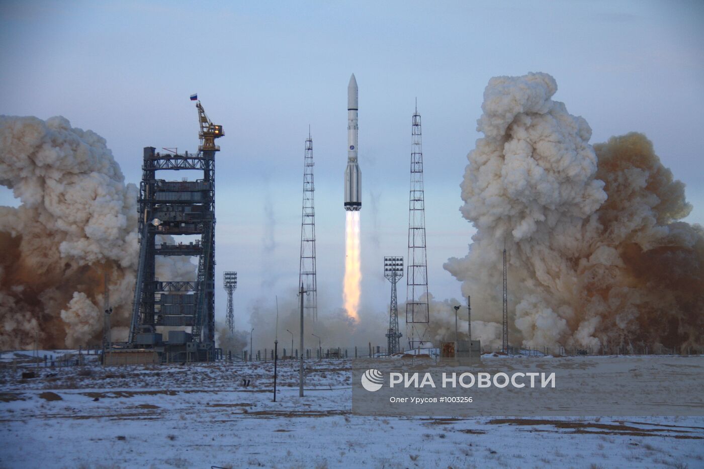 Ракета-носитель "Протон-М" стартовала с космодрома "Байконур"