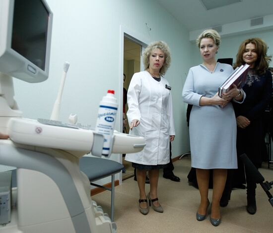 С. Медведева открыла медцентр диагностики для женщин