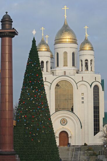 Подготовка к празднованию Нового года в Калининграде