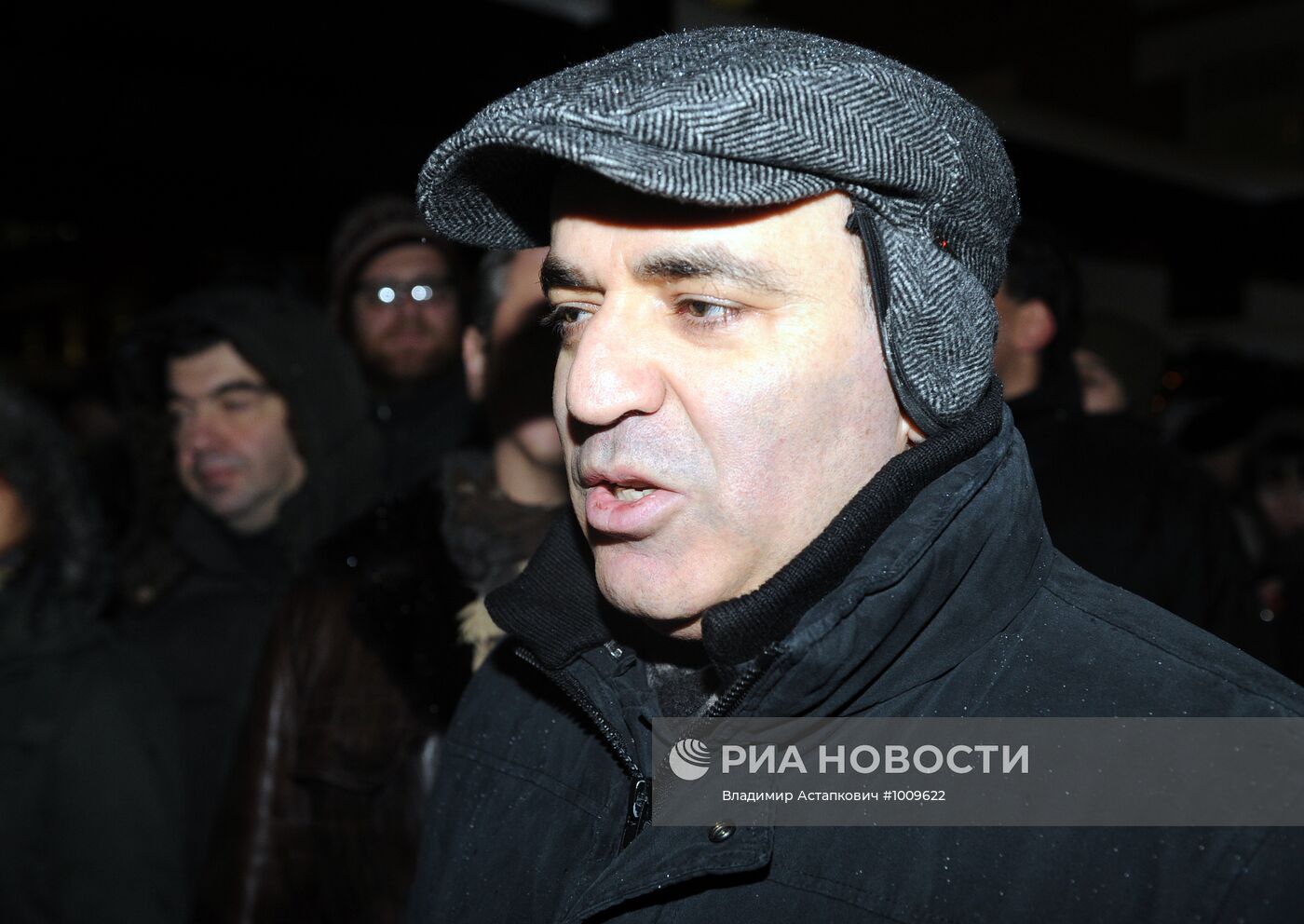 Акция в поддержку С.Удальцова прошла у здания Тверского суда