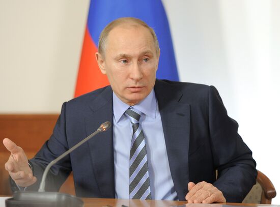 Владимир Путин принимает участие в заседании ФКС ОНФ