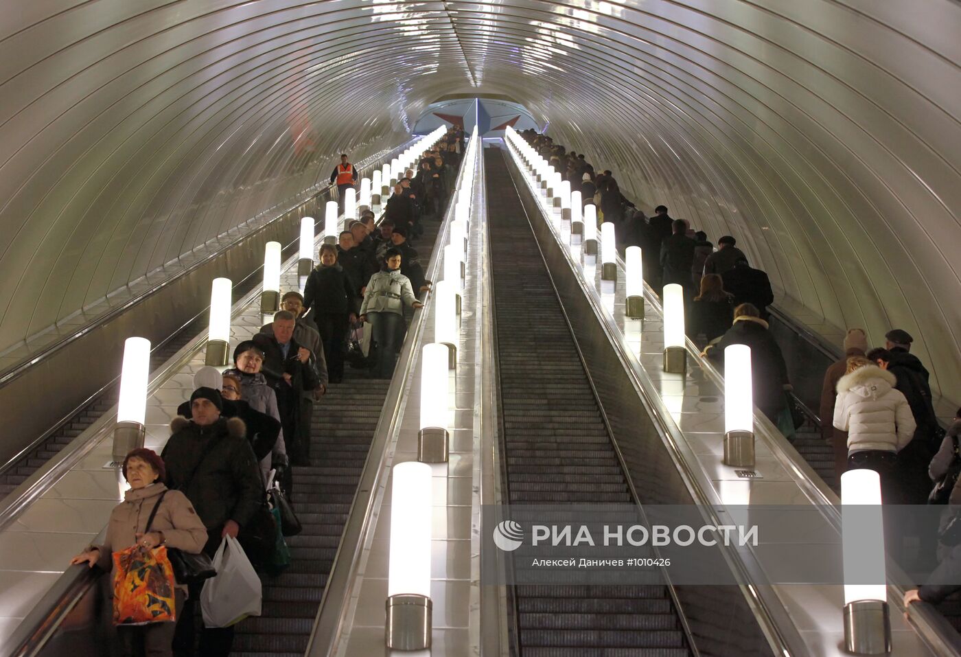 Открытие станции метро "Адмиралтейская"