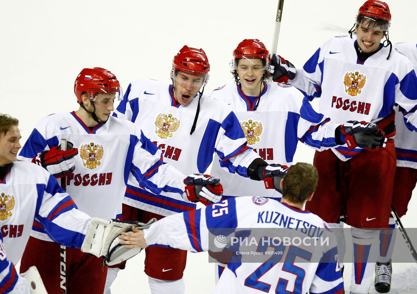 Молодежка 2011 хоккей. МЧМ 2011. Форма сборной России по хоккею 2012. Форма молодежной сборной России по хоккею. Молодёжка сборная России по хоккею.