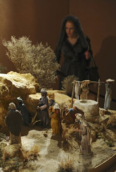 Выставка вертепов в Храме Христа Спасителя в Москве