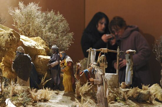 Выставка вертепов в Храме Христа Спасителя в Москве