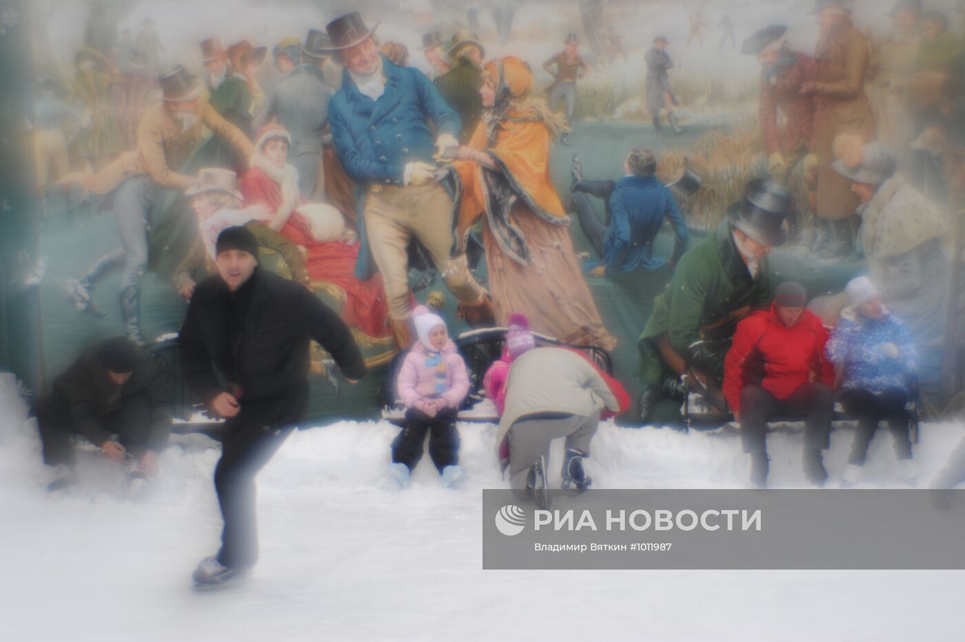 Каток в московском саду "Эрмитаж"