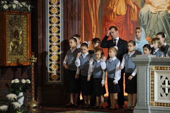 Д.Медведев на Рождественской службе в храме Христа Спасителя