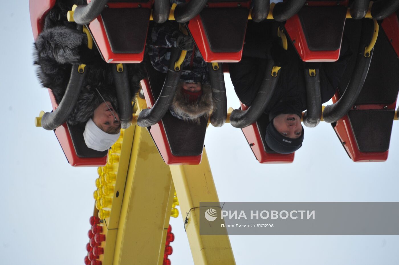 Зимний отдых горожан в ЦПКиО им. Маяковского в Екатеринбурге