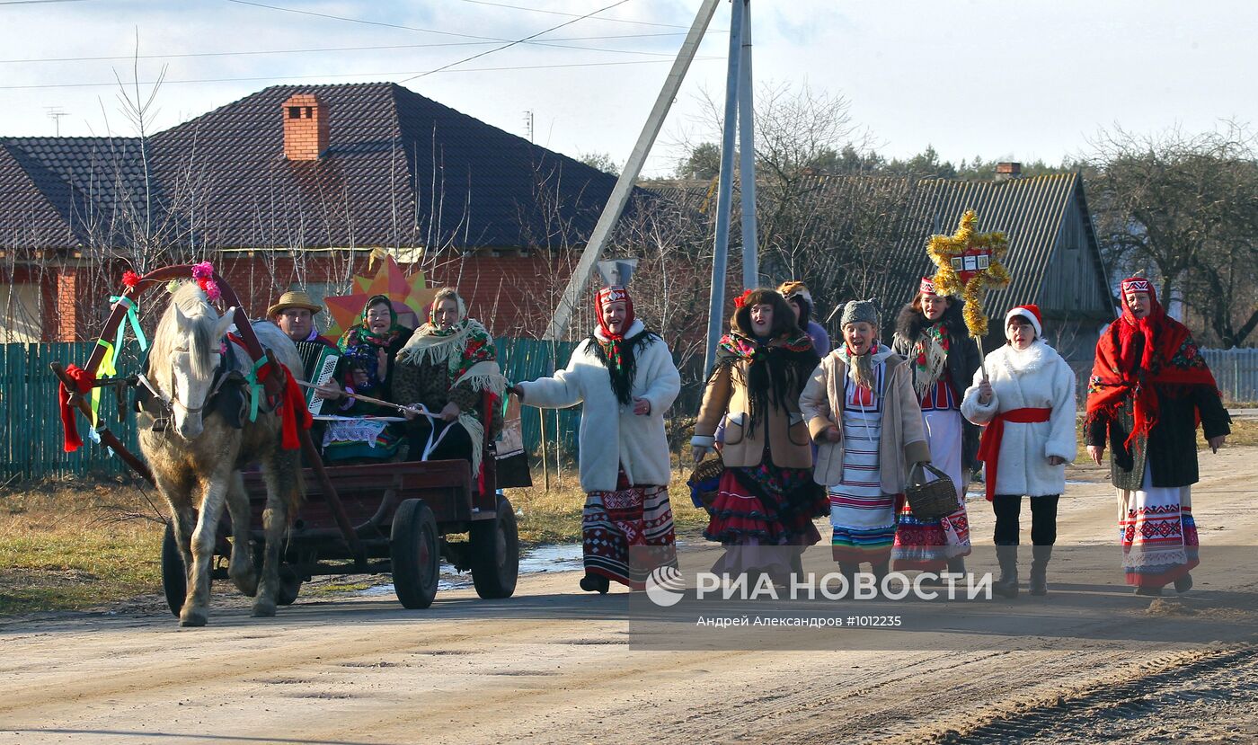 Колядные гуляния в деревне Молотковичи Брестской области